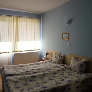 Red House Family House Μπάνσκο